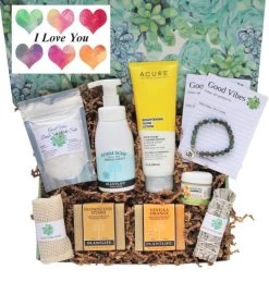 Good Vibes Women's Gift Box - "I Love You" Card