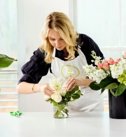 Flower Fundamentals With Alice On Demand Workshop -Gift Promotion Store mk020978alt view2c