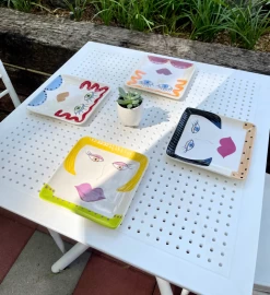 Personality Plates Set – Sisters First Edition -Gift Promotion Store mk033774alt view3c